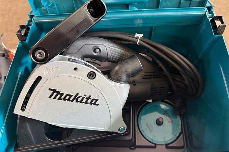 Slika /18261 Mokri usisavač i bušilica/1.jpg